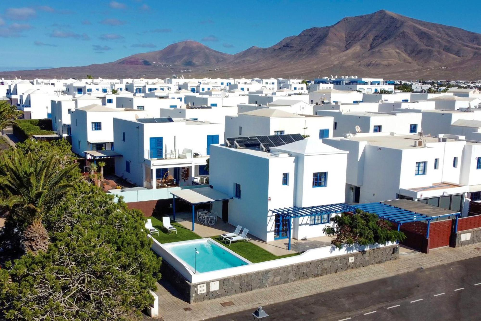 Villa Galway Bay: Detached Lanzarote Villa with Stunning Views Playa Blanca  Exterior photo