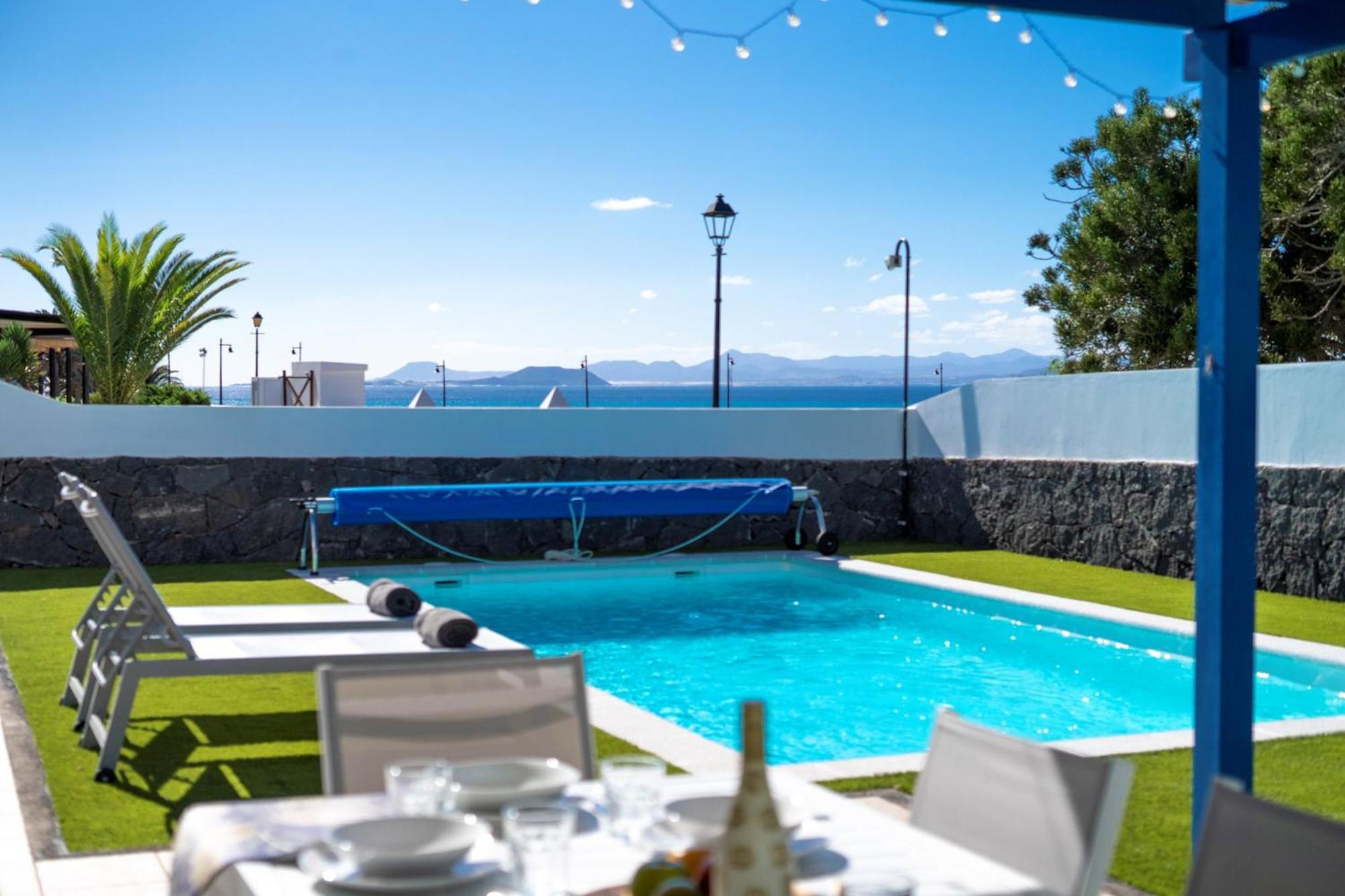 Villa Galway Bay: Detached Lanzarote Villa with Stunning Views Playa Blanca  Exterior photo
